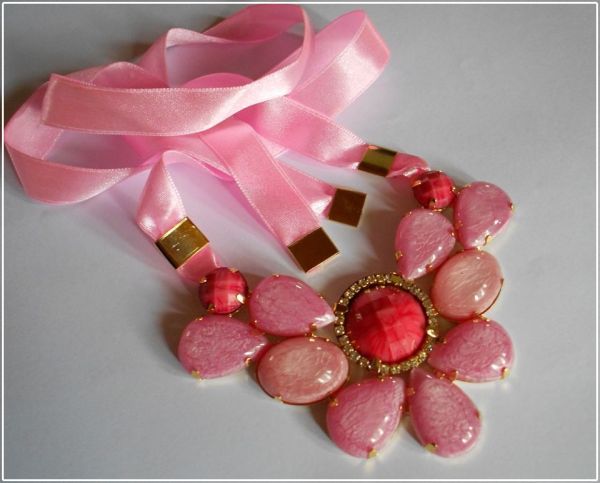 Colar de fita